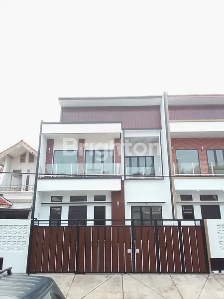 image RUMAH SUPER STRATEGIS BSD 1 MENIT KE MANA-MANA! SPEK SULTAN, HARGA MASIH WAJAR! (2)