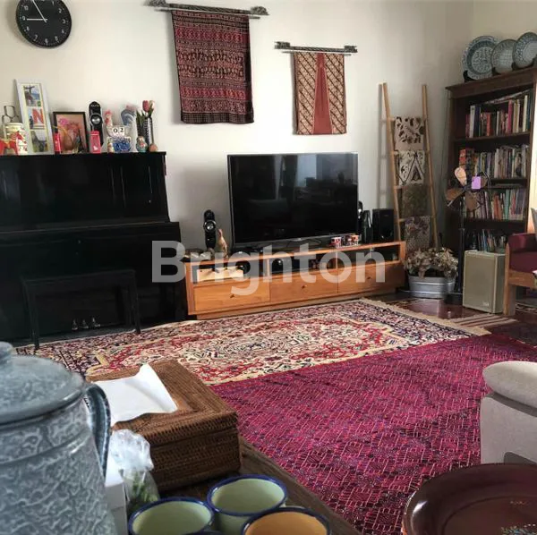 image RUMAH MEWAH 788M² PLUS KOLAM RENANG DI BINTARO SEKTOR 2 (8)