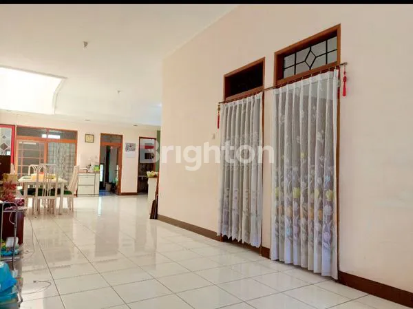 image SEWA RUMAH DIKEMBAR SIAP HUNI LB 180 KOMPLEK NYAMAN  (1)