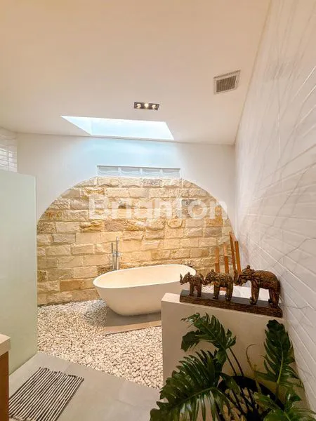 image VILLA CANTIK LOKASI STRATEGIS DI SEMINYAK (5)