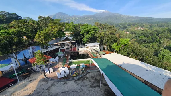 TEMPAT USAHA RESTO VIEW ALAM PEGUNUNGAN ASRI DAN SEJUK DI PRIGEN PASURUAN