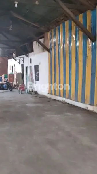 image TANAH DAN BANGUNAN COCOK UNK GUDANG, BENGKEL, TEMPAT USAHA LOKASI SANGAT STRATEGIS DI AREA PULOGADUNG JL. BEKASI TIMUR RAYA  JAKARTA TIMUR (7)