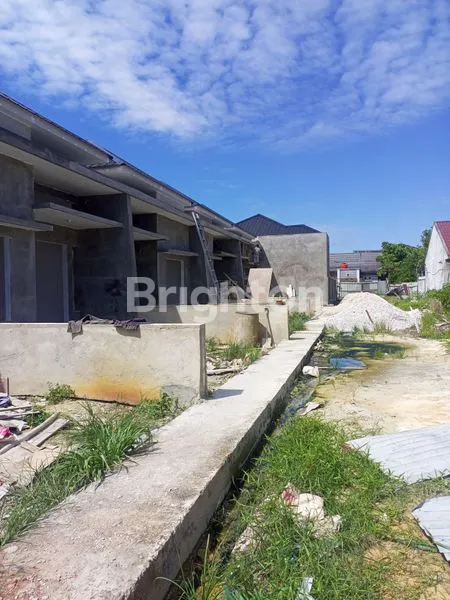 image RUMAH KOMPLEK AREA RIAU UJUNG (1)