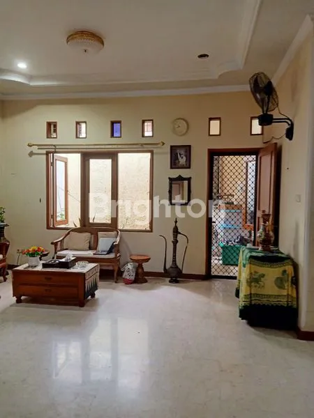 image RUMAH 2 LANTAI CONDET JAKARTA TIMUR  (3)
