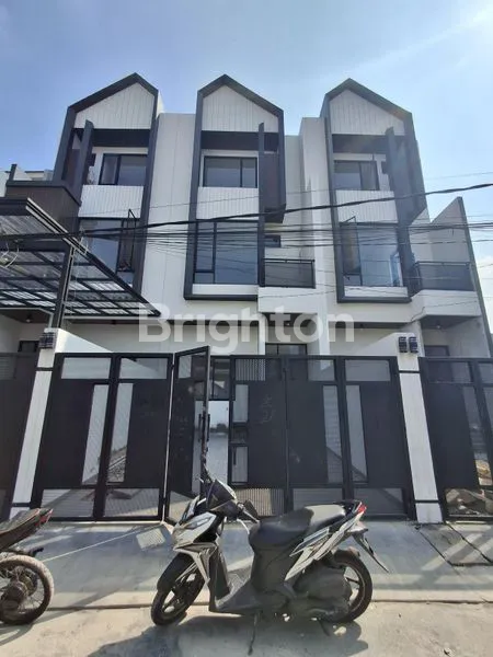 image RUMAH 3 LANTAI DURI KEPA (1)