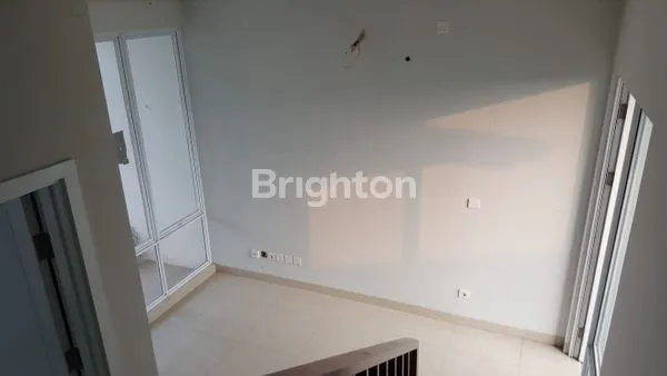 image RUMAH DI JGC CLUSTER YARRA CAKUNG TIMUR JAKARTA TIMUR 2 LANTAI 2 CARPORT (6)