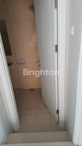 image RUMAH DI JGC CLUSTER YARRA CAKUNG TIMUR JAKARTA TIMUR 2 LANTAI 2 CARPORT (4)