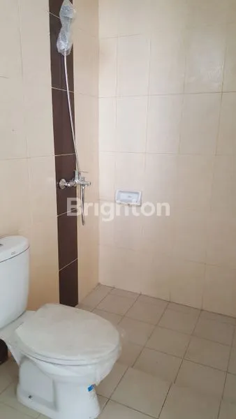 image RUMAH DI JGC CLUSTER YARRA CAKUNG TIMUR JAKARTA TIMUR 2 LANTAI 2 CARPORT (8)