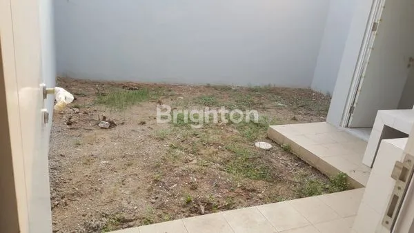 image RUMAH DI JGC CLUSTER YARRA CAKUNG TIMUR JAKARTA TIMUR 2 LANTAI 2 CARPORT (5)