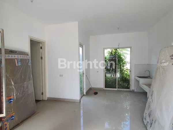 image DIJUAL RUMAH 2 LANTAI SIAP HUNI DI GRAND HARVEST SURABAYA BARAT (6)
