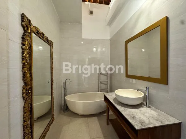image VILLA MEWAH 4+1 BR FULLY FURNISHED DI UMALAS - ROI TINGGI (6)