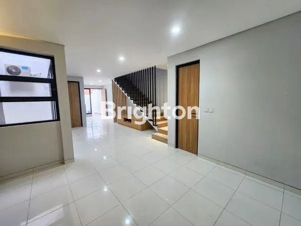 image RUMAH SIAP HUNI DENGAN DESAIN MODERN DAN ELEGAN (3)