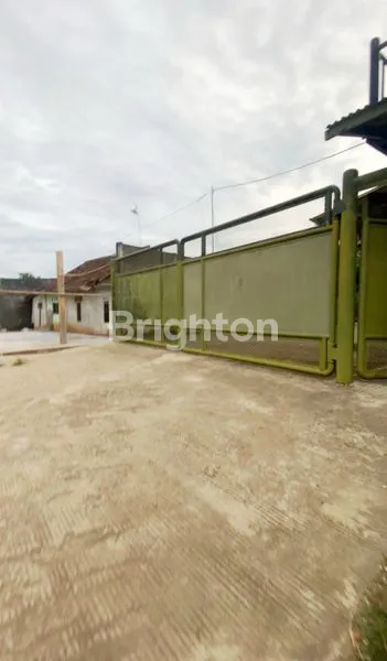 GUDANG MODERN + KANTOR 650M² DI LEGOK - AKSES CONTAINER 20FT