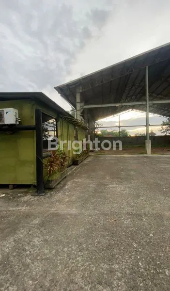 image GUDANG MODERN + KANTOR 650M² DI LEGOK - AKSES CONTAINER 20FT (4)