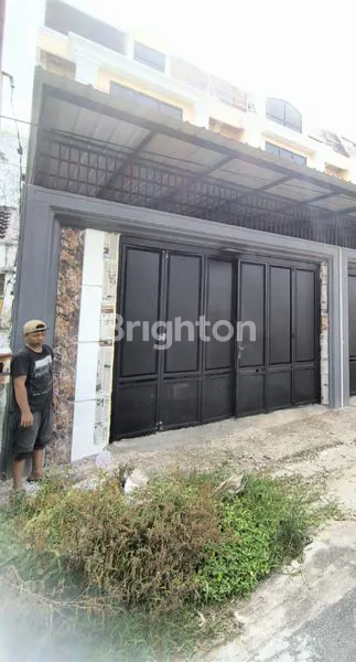 image VILLA 2 1/2 TINGKAT (1)