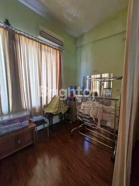 image RUKO 3 LANTAI DI DEWI SRI  (6)