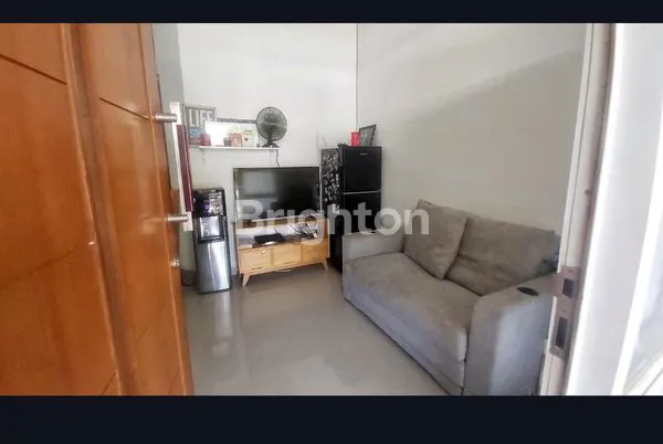 image RUMAH SIAP HUNI DI CIPUTAT TANGSEL (3)