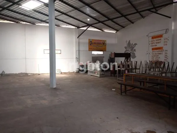 image GUDANG KOMERSIAL PREMIUM 300M² DI JALAN RAYA BUDI UTOMO SUKUN (3)