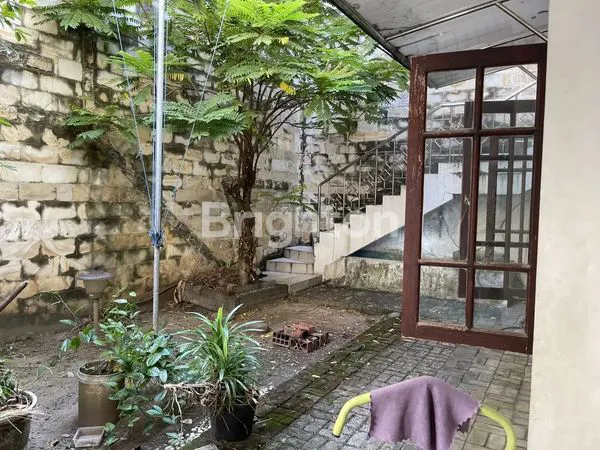 image RUMAH DI SIMPANG DARMO PERMAI SELATAN  (8)