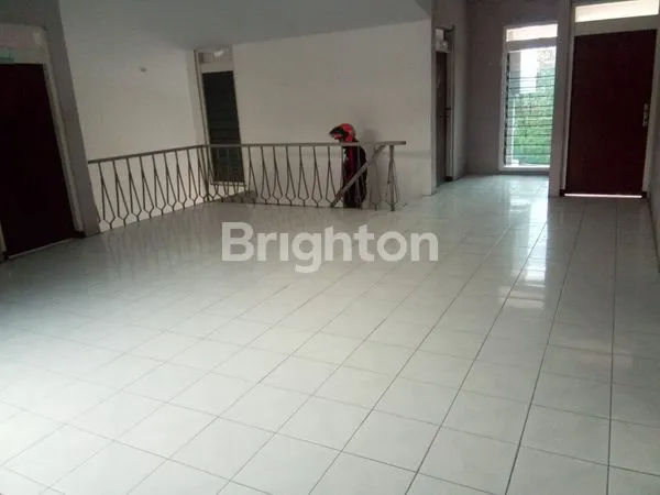 image RUMAH DI GAYUNGSARI, SURABAYA SELATAN (4)