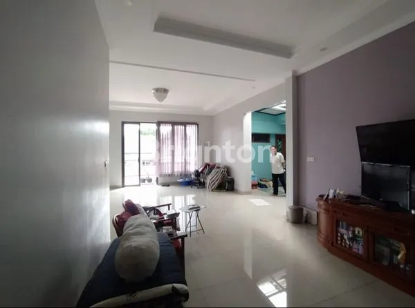 image RUMAH MODERN MEWAH VILA DAGO - TANGERANG SELATAN (4)