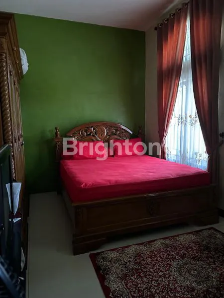 image RUMAH 2 1/2 LANTAI MEWAH DAN TERAWAT (7)