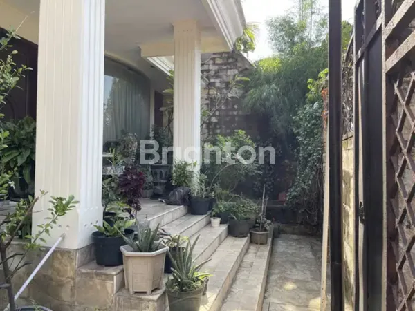 image  RUMAH SIMPANG DARMO PERMAI UTARA DEKAT SUPERMALL PAKUWON MALL PTC, DEKAT MAYJEN HR MUHAMMAD (3)