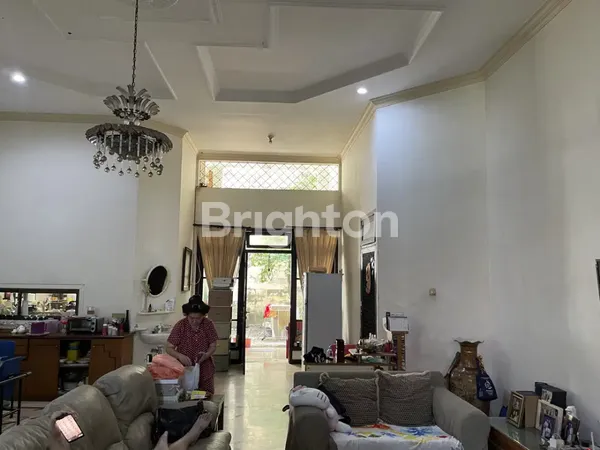 image  RUMAH SIMPANG DARMO PERMAI UTARA DEKAT SUPERMALL PAKUWON MALL PTC, DEKAT MAYJEN HR MUHAMMAD (5)