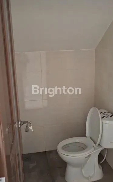 image RUKO 2 LANTAI LOKASI STRATEGIS MONANG MANING BANGUNAN BARU  (5)