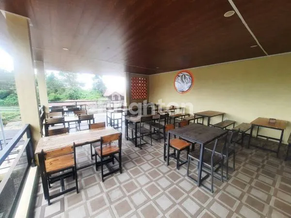 image VILLA DAN RESTO STRATEGIS SIAP PAKAI  (8)