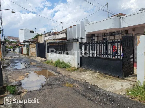 RUMAH DISEWAKAN DI TELUK BETUNG UTARA