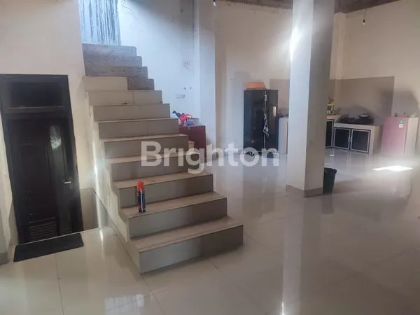 image RUMAH LUAS DAN BESAR DI PINGGIR JALAN PROPINSI KOTA BATANG  (6)