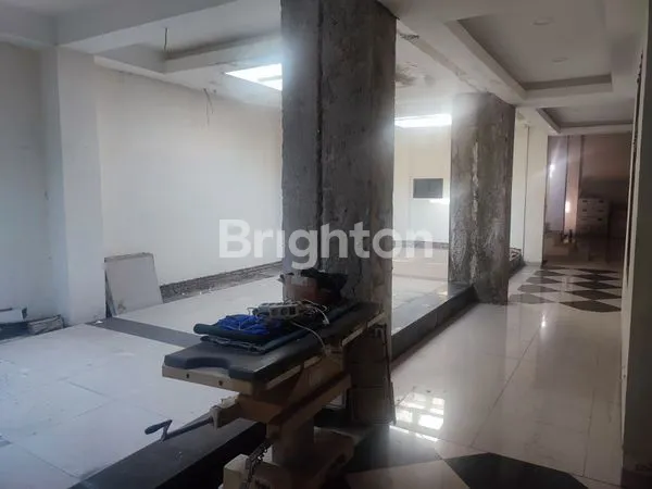 image RUMAH LUAS DAN BESAR DI PINGGIR JALAN PROPINSI KOTA BATANG  (5)