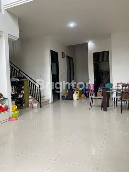 image RUMAH 2,5LT - SEMI FURNISHED, SIAP HUNI DI  CITRALAND DEPAN DEKAT GWALK, BCA, PATUNG MERLION, ST. YAKOBUS (3)