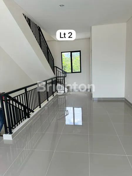 image RUKO HAMPTONE, GADING SERPONG TANGERANG (3)