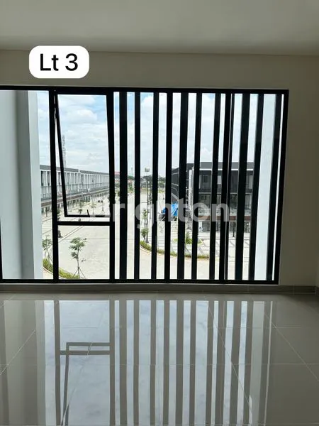 image RUKO HAMPTONE, GADING SERPONG TANGERANG (1)