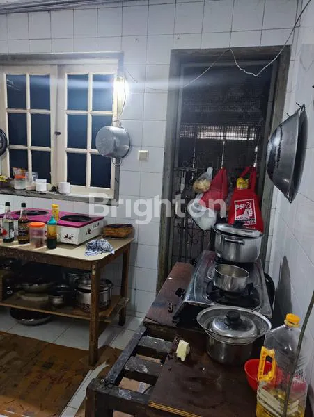 image RUMAH LAMA MASIH LAYAK HUNI LOKASI JELAMBAR KAVLING POLRI JAKARTA BARAT (7)