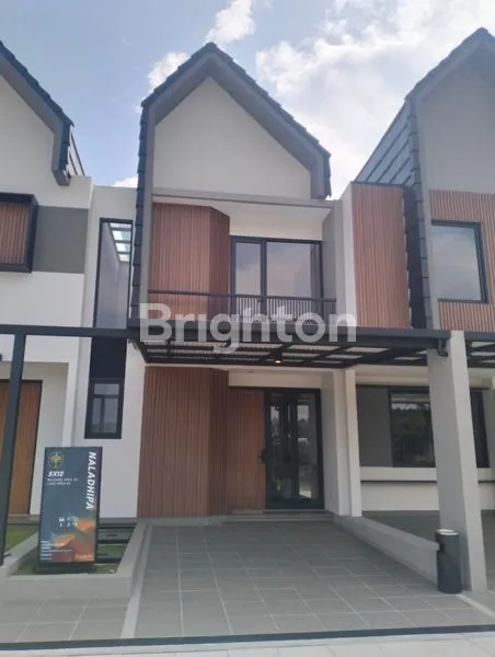 image RUMAH BARU TYPE NALADHIPA DI MANSION HILLS JATINANGOR DEKAT KAWASAN KAMPUS. LOKASI STRATEGIS AKSES MUDAH KE TOL PADALEUNYI DAN TOL CISUMDAWU (1)
