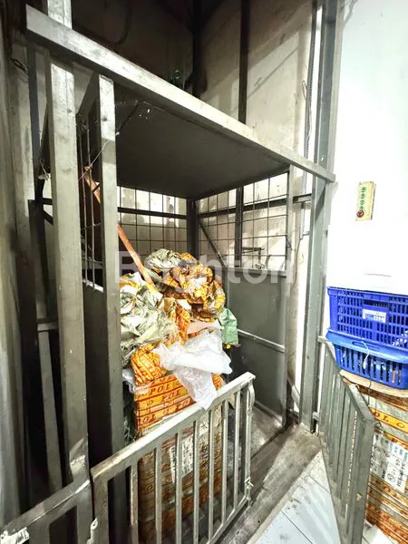 image RUKO GANDENG 4 LANTAI FULL DILENGKAPI LIFT BARANG DALAM KOMPLEK ITC ROXY MAS (3)