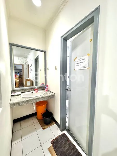 image RUKO GANDENG 4 LANTAI FULL DILENGKAPI LIFT BARANG DALAM KOMPLEK ITC ROXY MAS (5)