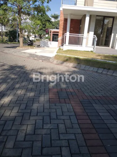 image RUMAH GRESS SIAP HUNI LANTAI 2 ONE GATE SYSTEM ADYNA RESIDENCE KOTA MALANG  (4)