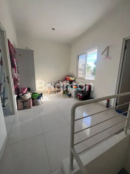 image RUMAH 2 LANTAI SIAP HUNI DI VALENCIA PURI SURYA JAYA SIDOARJO (4)