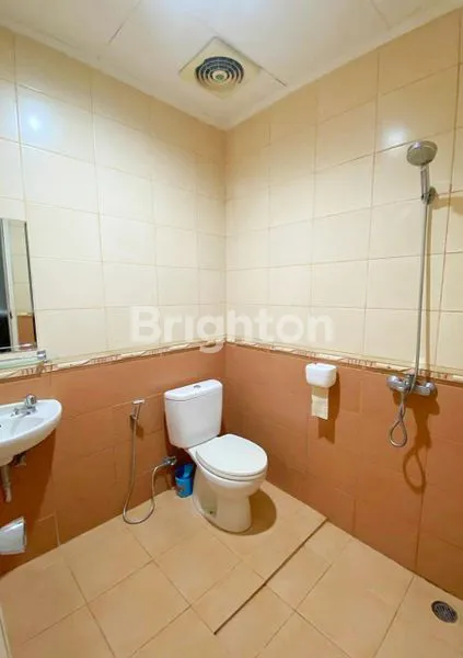 image RUMAH MEWAH 2 LANTAI DI PERMATA REGENCY - LOKASI PREMIUM JAKARTA BARAT (5)