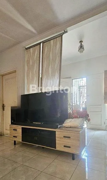 image RUMAH MEWAH 2 LANTAI DI PERMATA REGENCY - LOKASI PREMIUM JAKARTA BARAT (2)