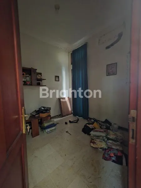 image RUMAH SIAP HUNI LOKASI STRATEGIS ONE GATE SISTEM CITRALAND SURABAYA  (6)