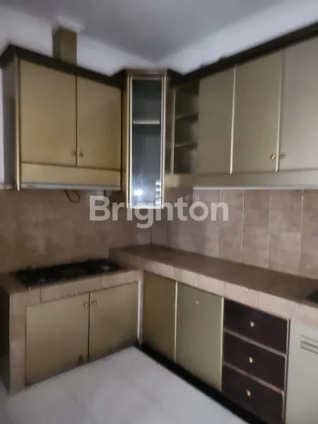 image MILIKI RUMAH CANTIK 2LT  DG 4 KAMAR DI PERUM  BUKIT INDAH REGENCY SEMARANG (5)