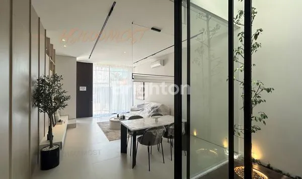 image RUMAH GRESS AREA DHARMAHUSADA MINIMALIS MODERN FULL FURNISHED (5)