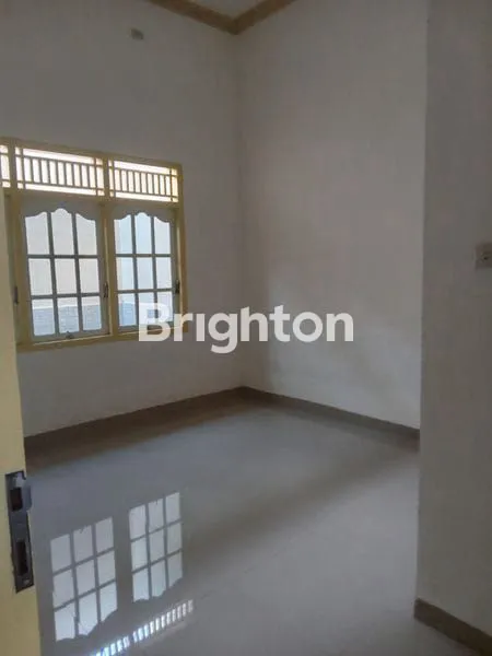 image RUMAH CANTIK SIAP HUNI BERGAYA KLASIK (8)