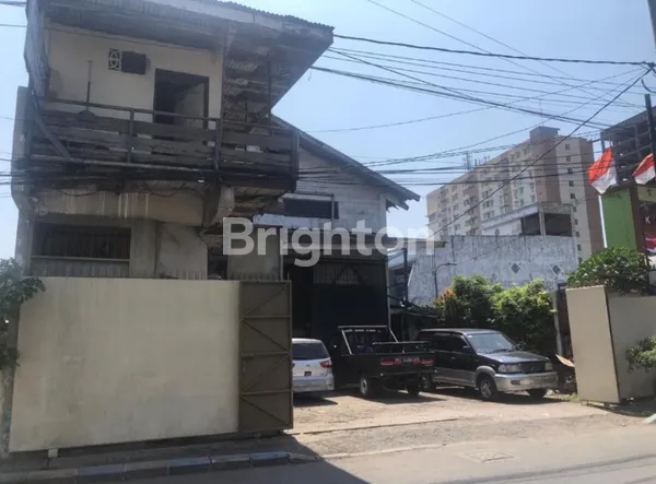 image TURUN HARGA, BUTUH CEPAT LAKU GUDANG TOKO DI DAERAH RUNGKUT, NOLL JALAN RAYA, DEKAT RUNGKUT INDUSTRI, BANDARA, DAN MERR, LOKASI NIAGA, COCOK UNTUK BISNIS/NIAGA, SEKITARAN PADAT PENDUDUK (1)