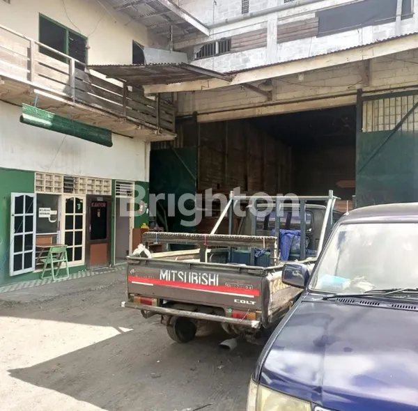 image TURUN HARGA, BUTUH CEPAT LAKU GUDANG TOKO DI DAERAH RUNGKUT, NOLL JALAN RAYA, DEKAT RUNGKUT INDUSTRI, BANDARA, DAN MERR, LOKASI NIAGA, COCOK UNTUK BISNIS/NIAGA, SEKITARAN PADAT PENDUDUK (4)